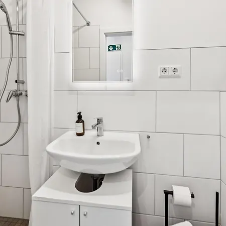 Shiny Homes - Bright & Elegant בילפלד