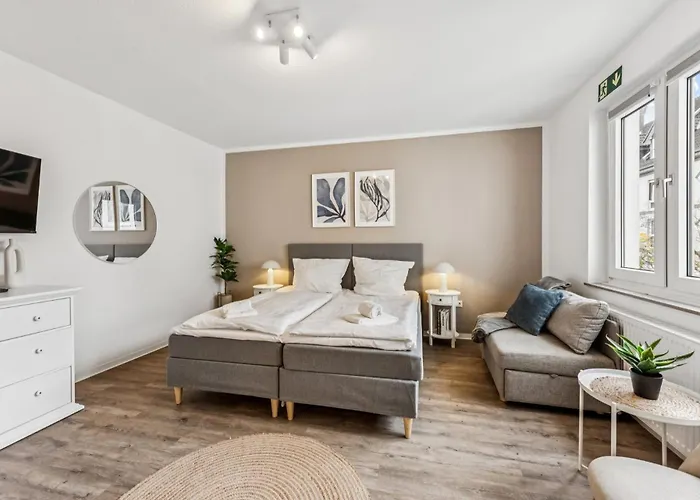 Shiny Homes - Bright & Elegant בילפלד