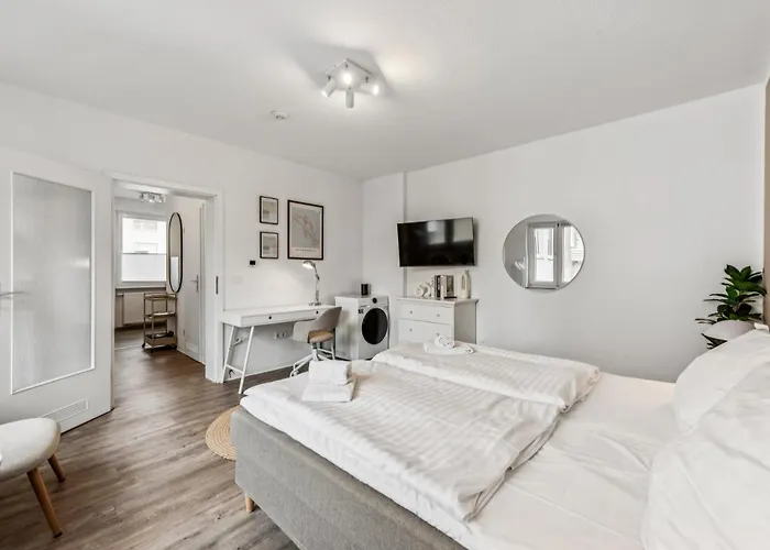 Shiny Homes - Bright & Elegant Appartement