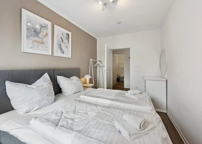 Shiny Homes - Bright & Elegant *