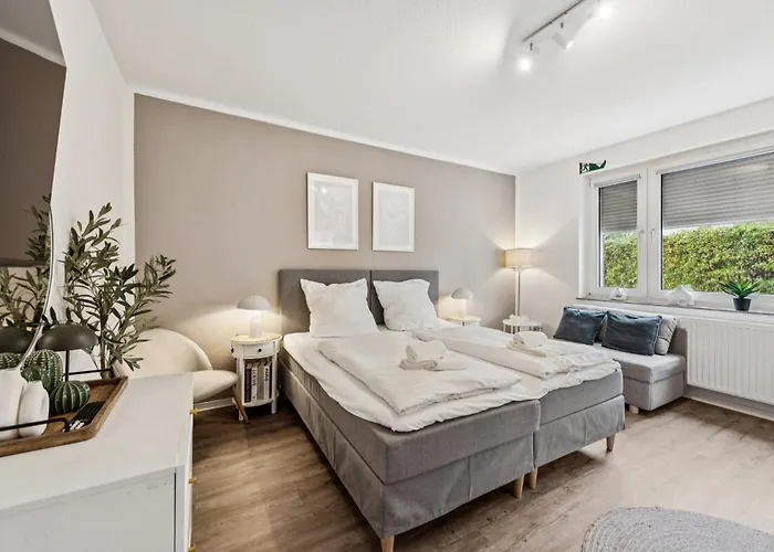 Shiny Homes - Bright & Elegant בילפלד