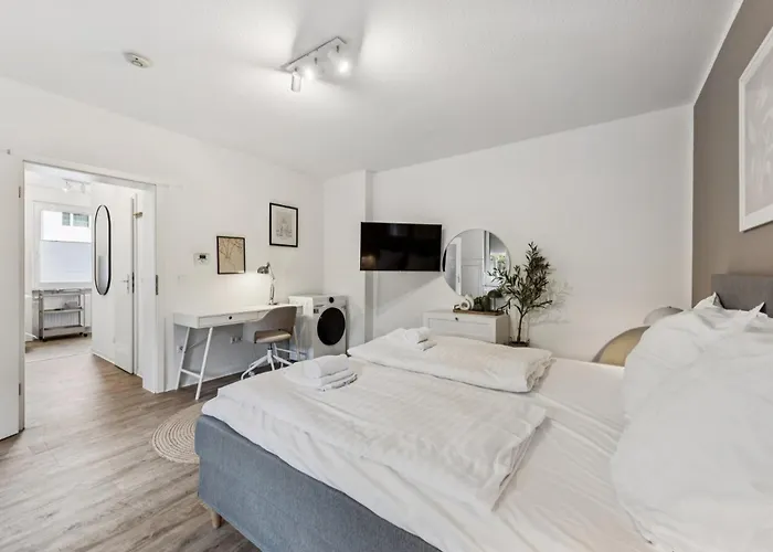 Shiny Homes - Bright & Elegant דירה *